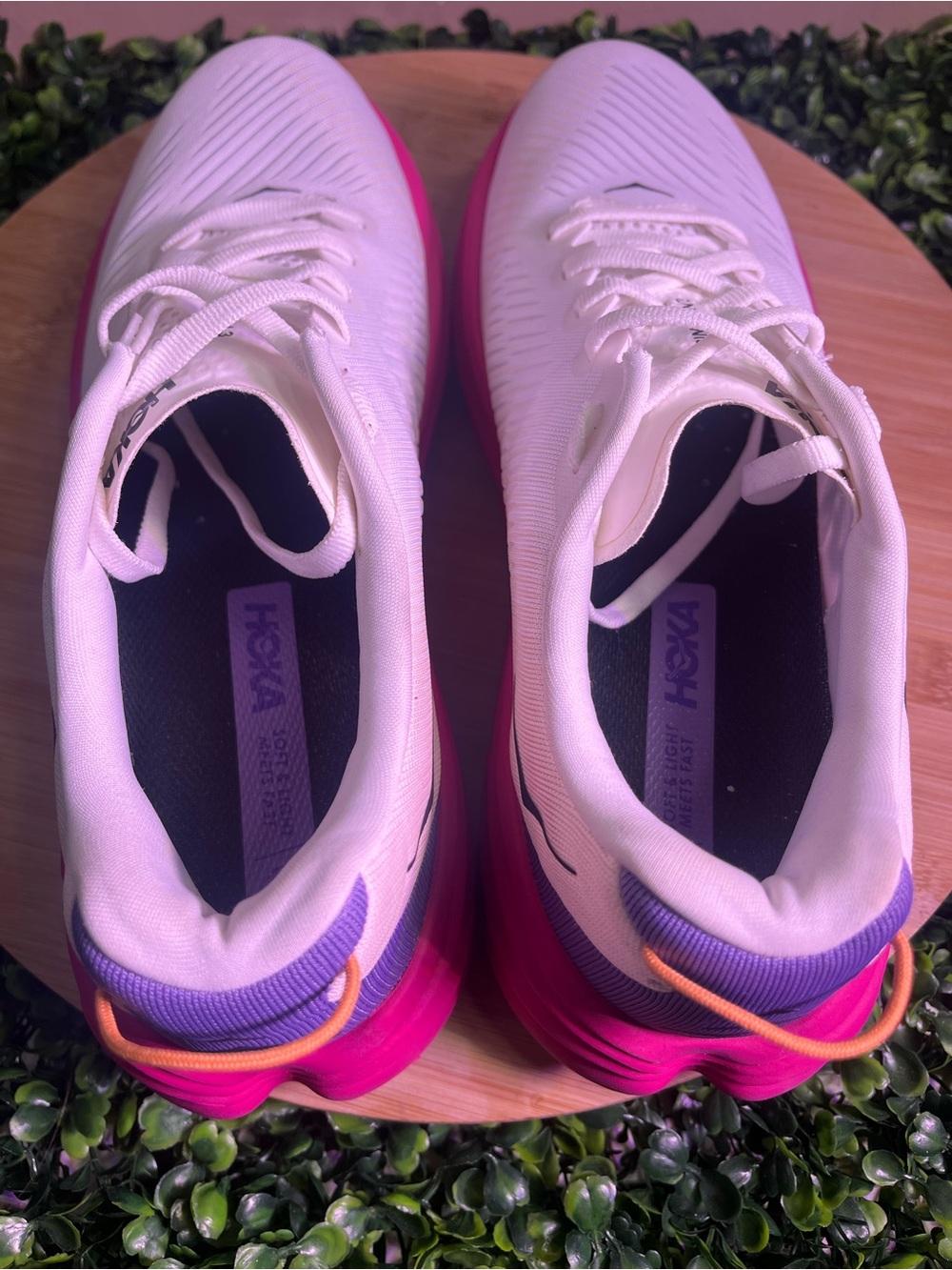 🔥 HOKA RINCON 3 WHITE PINK ATHLETIC RUNNING SHOES WOMENS SIZE 8.5 B - Picture 9 of 10